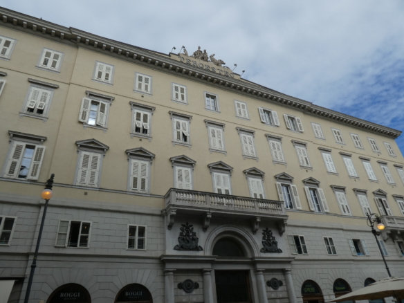 Monolocale, via del Teatro,centro città,Trieste