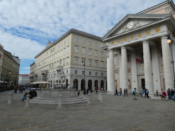 Monolocale, via del Teatro,centro città,Trieste